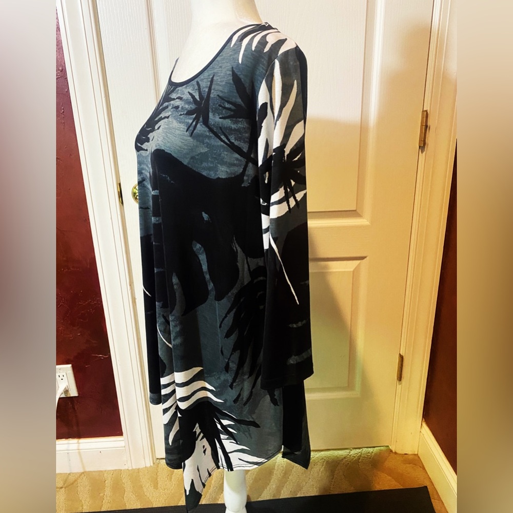 Clara Sun Woo Black & Gray Asymmetrical Tunic size M - Picture 2 of 5